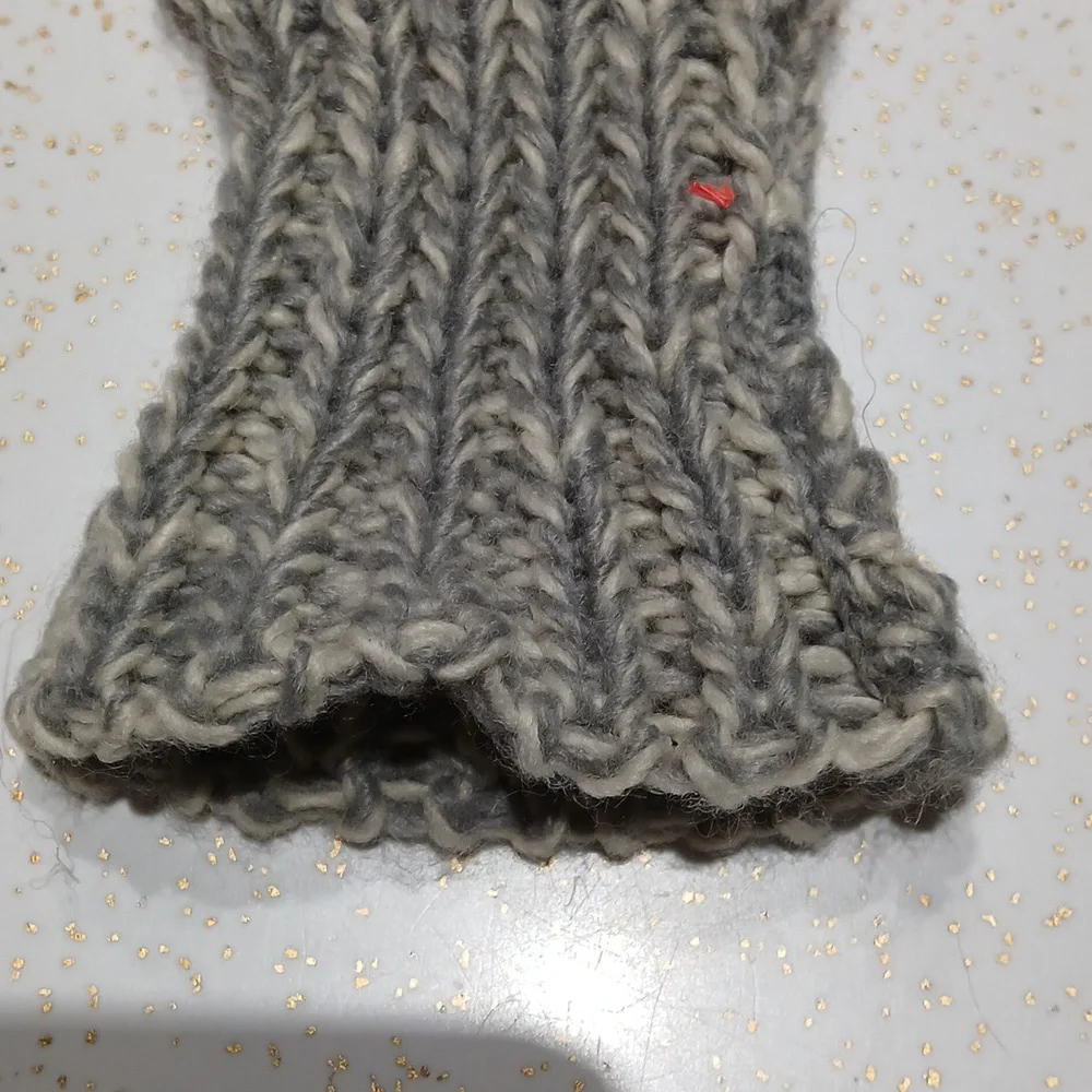 Madison 88 crochet gloves